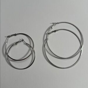Elegant set Silver Hoops Earrings